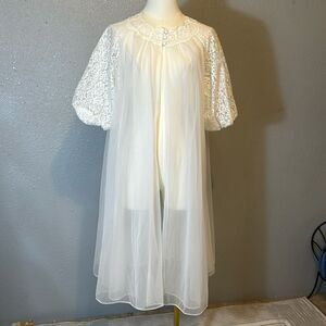 Vintage vanity fair tricot double nylon robe size 36